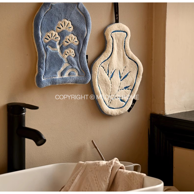 Medicci Home Japoński ręcznik  – Japanese Home Bathroom Design recenzja i cena