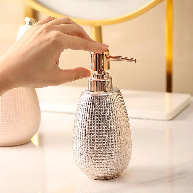 Zestaw akcesoriów łazienkowych – Zara Home Bathroom recenzja i cena